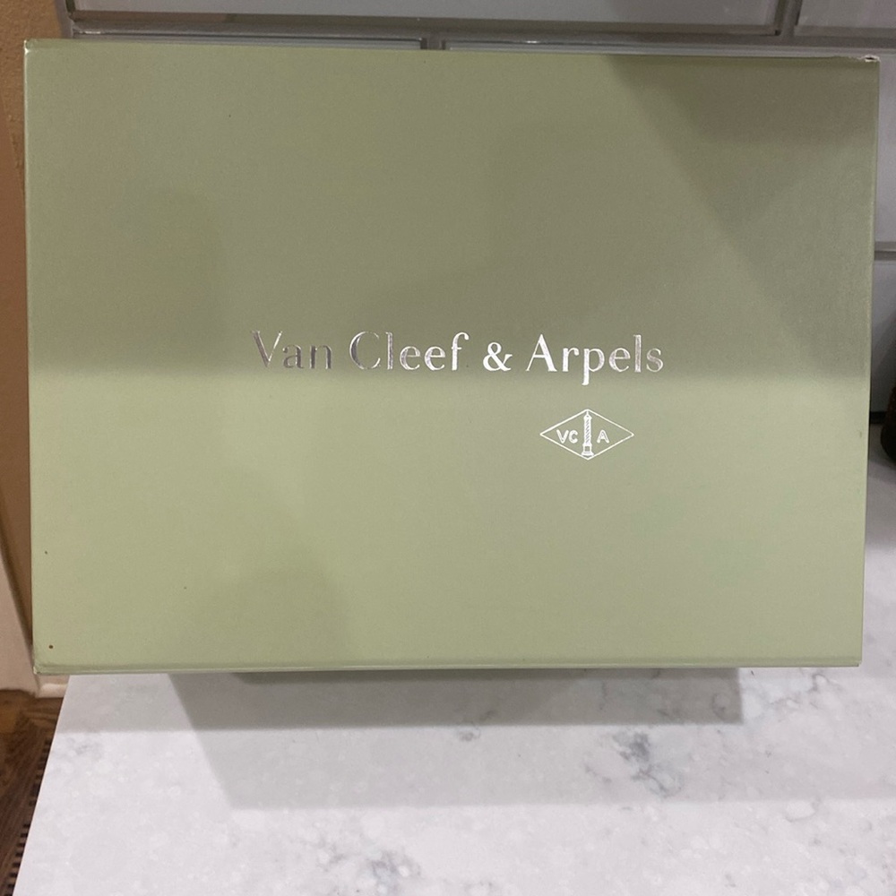 Van Cleef & Arpels Empty Box